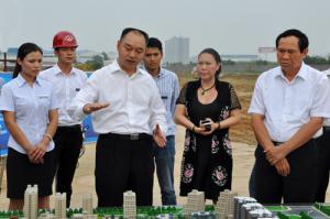 河南省委常委、洛陽市委書記陳雪楓調(diào)研炎黃科技園